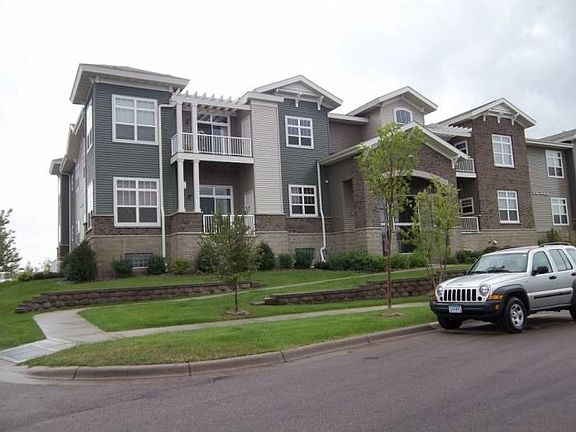2nd image of 1846 Plymouth Ln Unit 204