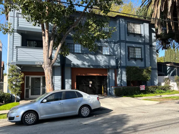 1371 Loma Ave, Long Beach, CA 90804