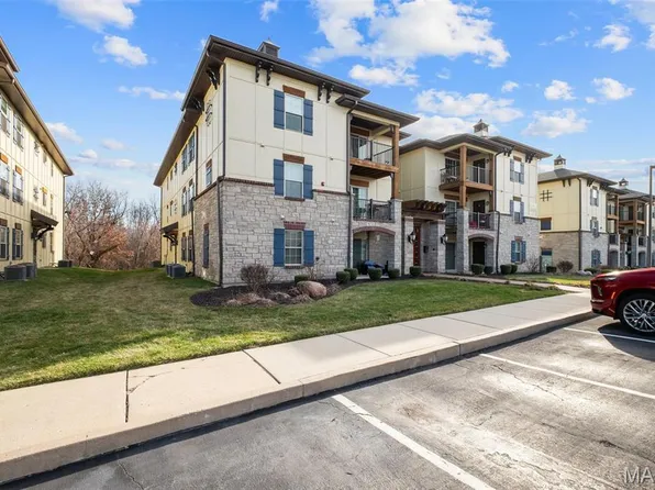 223 Bordeaux Way #223, Saint Peters, MO 63376