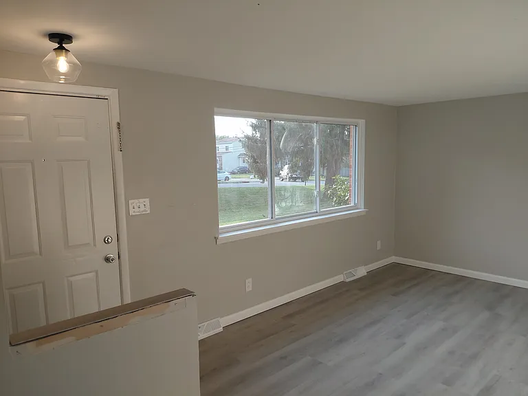102 Maple Ave #3 — Photo 14