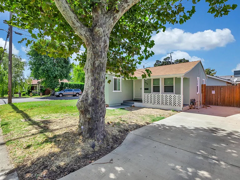 916 Poplar Ave — Photo 26