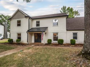 2458 Oak Trail Dr, Germantown, TN 38139