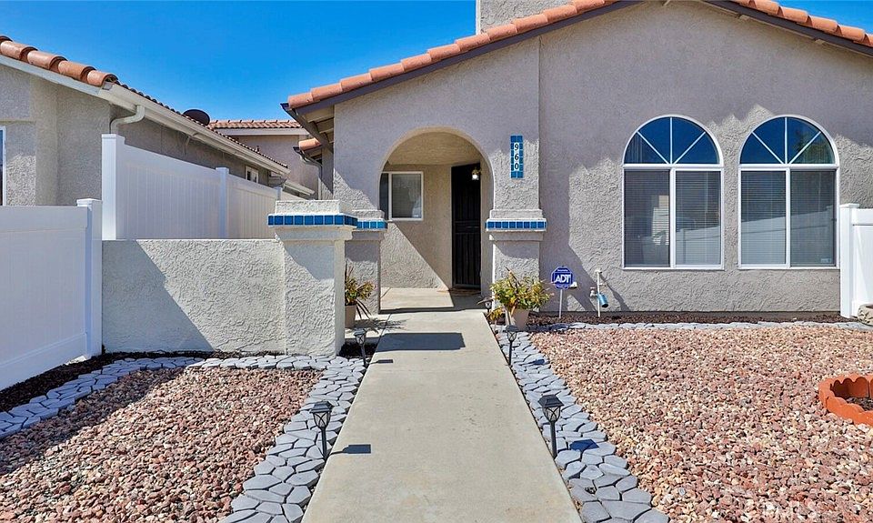 1st image of 960 De Anza Dr