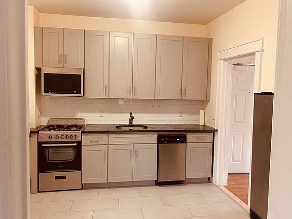 3rd image of 251 Beacon Ave APT 1