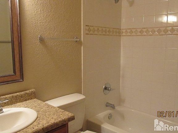 5th image of 804 Via Descanso Dr #B