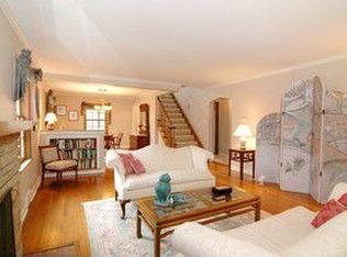 2035 Hutchison Rd, Flossmoor, IL 60422