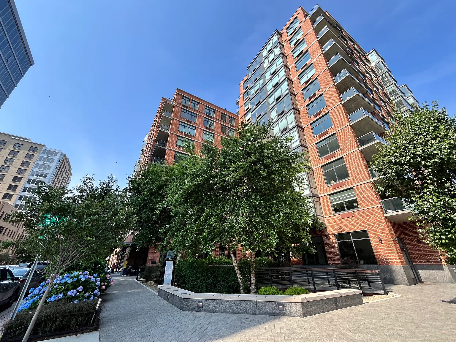 2 bed, 1266 sqft, $8,000 — Photo 2