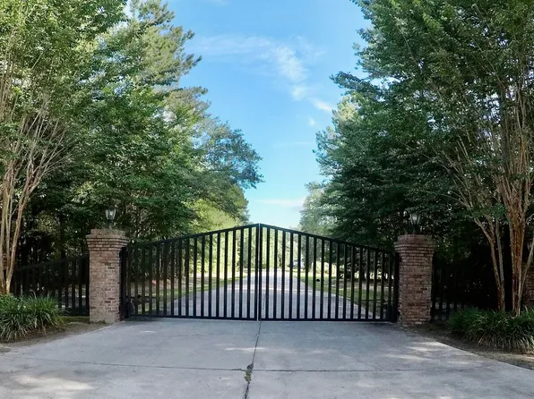 56 Sweetbriar Ln, Walterboro, SC 29488