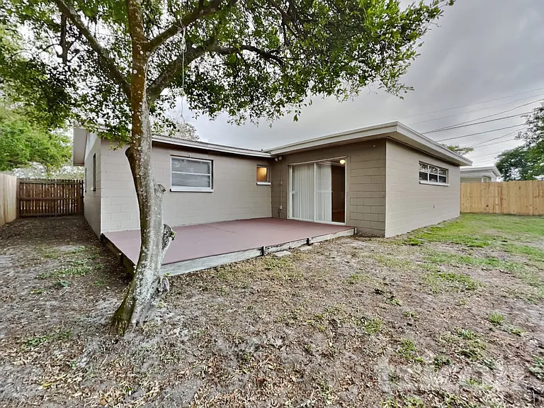 1726 Saint Croix Dr — Photo 19