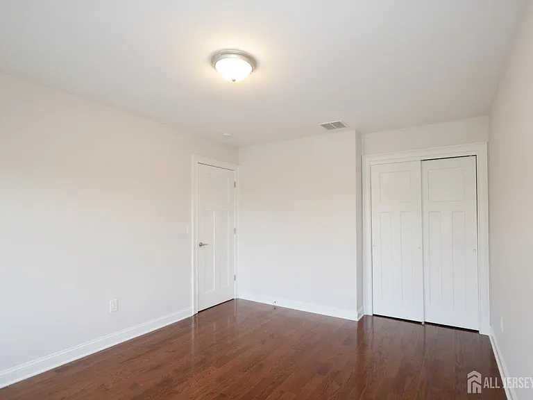 10 Gonzalez Dr — Photo 22