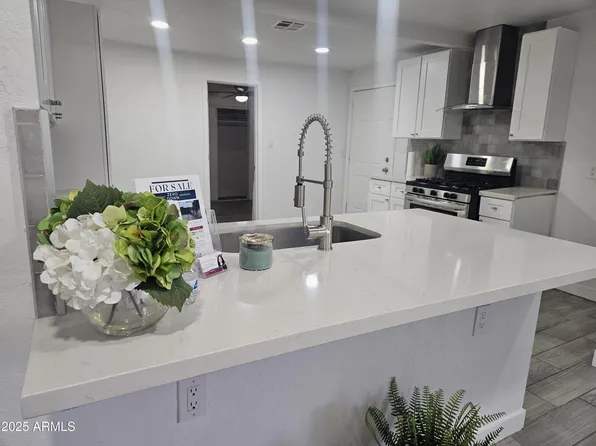 2209 E SHERIDAN Street, Phoenix, AZ 85006
