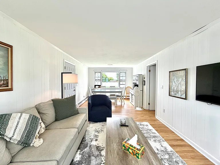 12 Spruce Ave — Photo 11