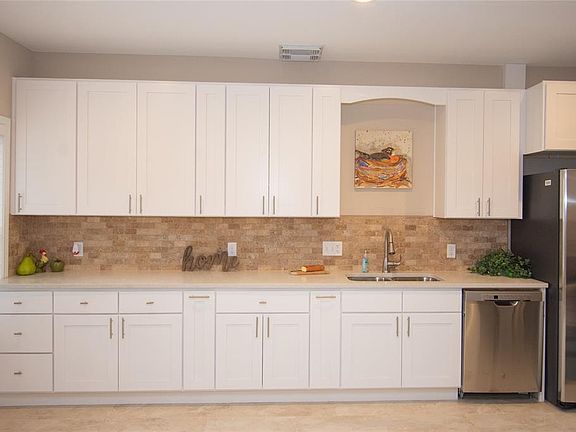 5th image of 15153 Kimberley Ct #35