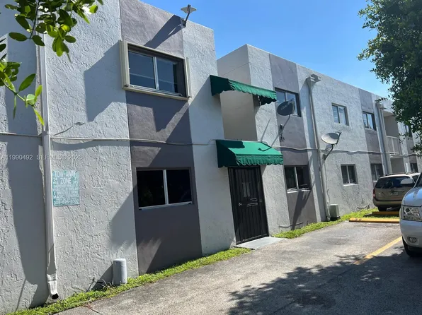 2565 W 56th St APT 209, Hialeah, FL 33016