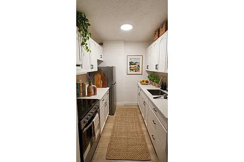 33 River St W Photo 1
