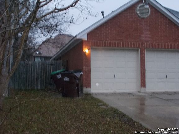 3rd image of 5122 Cabin Lake Dr