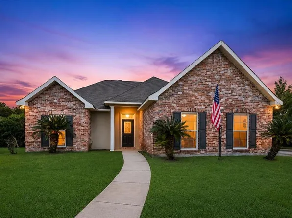 28441 Apple Blossom Ln, Ponchatoula, LA 70454