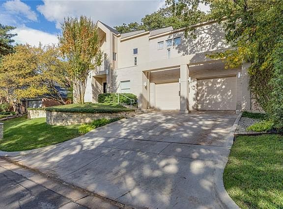 2nd image of 1309 Millbrook Dr
