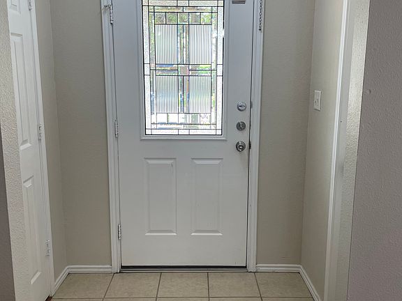 2nd image of 10306 Buescher Ln