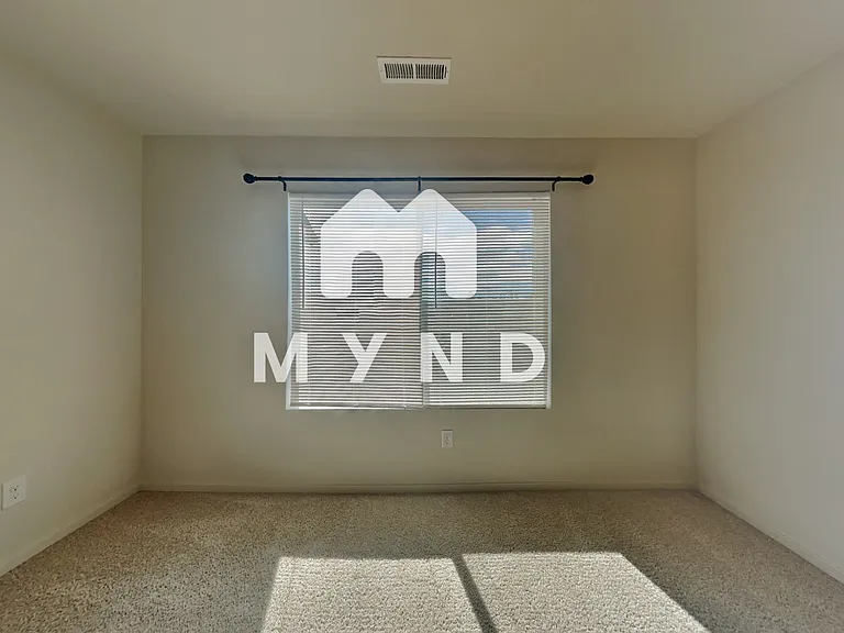 2138 NE Four Seasons Ln — Photo 6