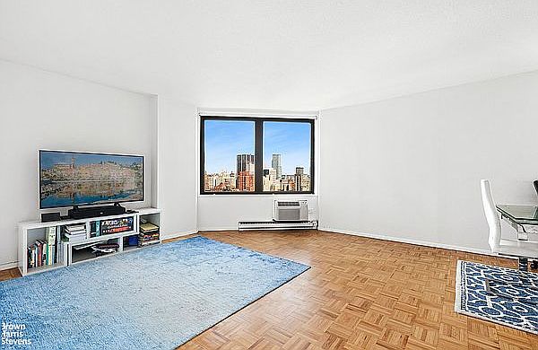 1st image of 1623 3rd Ave APT 22C