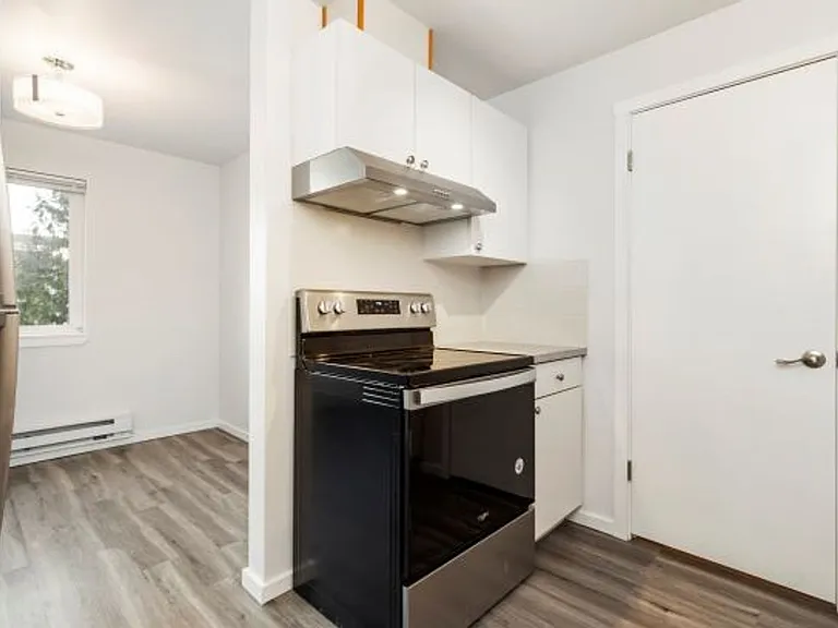 Ekilai Apartments - Spacious 1 Bed, 2 Bed Units & 3 Bed Units, w/ Private Balcony ~ Designer fini... — Photo 45