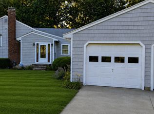 40 Border Rd, Holbrook, MA 02343