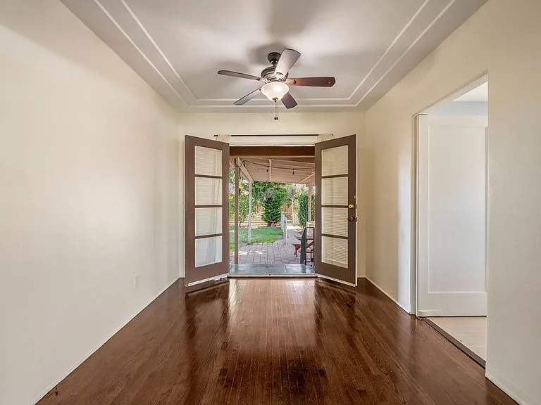 4735 Valencia Dr #FRONT — Photo 7