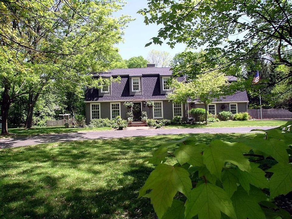 1st image of 412 Braeside North Dr