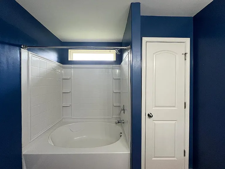 4828 Lynn Lee Cir — Photo 8