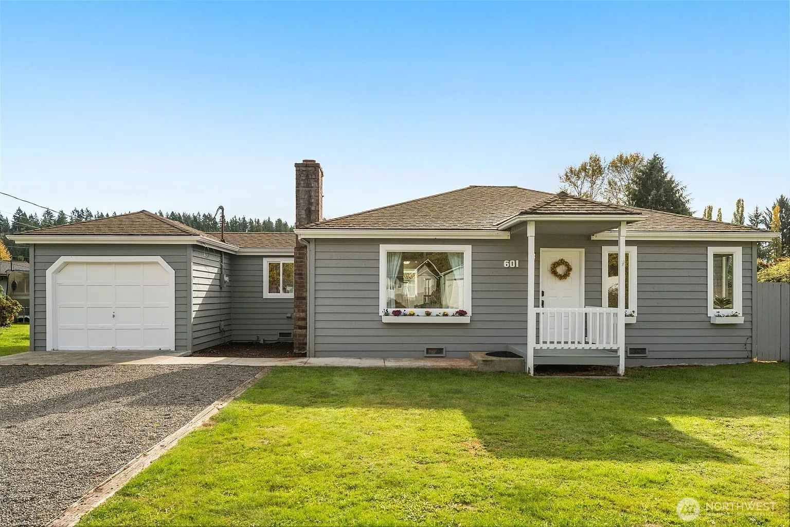 601 Beach Drive photo 1