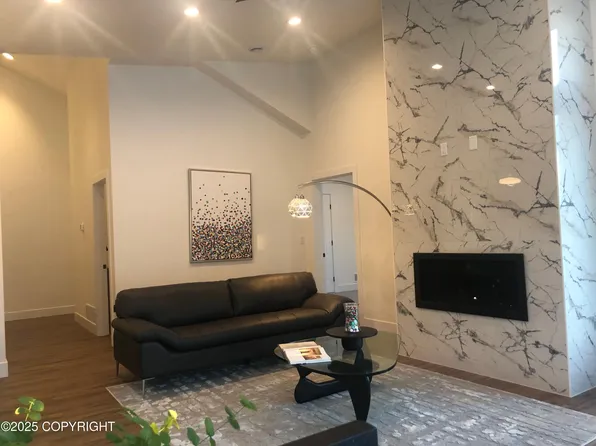 5376 Sandhill Loop, Anchorage, AK 99502