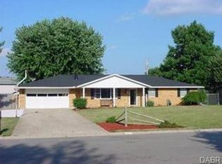3645 Heathwood Dr, Tipp City, OH 45371