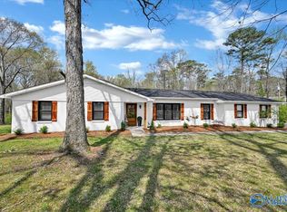 1403 Neighbors Ln SW, Hartselle, AL 35640