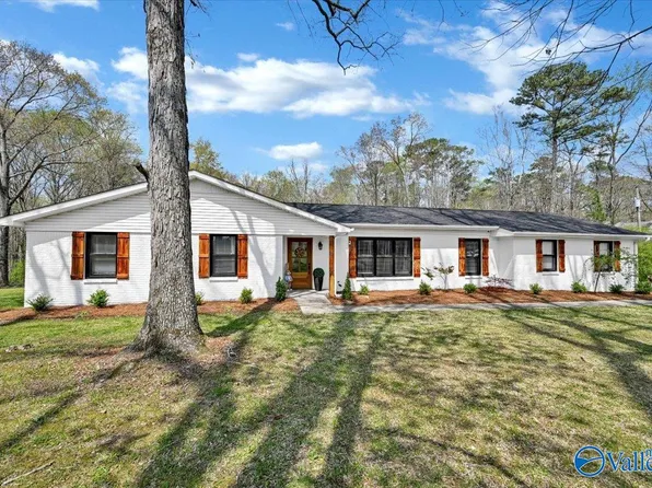 1403 Neighbors Ln SW, Hartselle, AL 35640