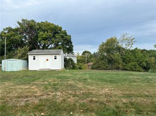 Buckingham Pl, Coraopolis, PA 15108