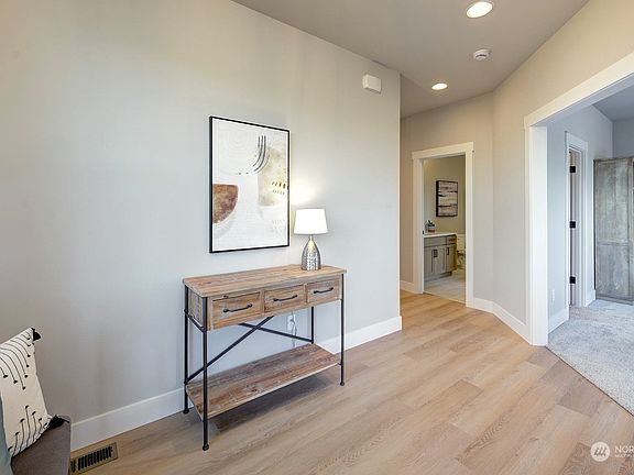 5th image of 2092 SE Legacy Place