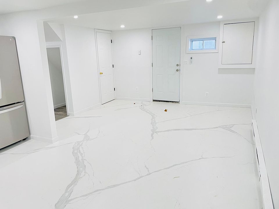 2nd image of 206 Central Park Rd #1