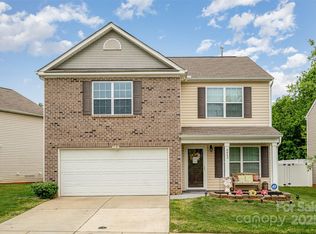 2423 Dewey Creek Ln, Charlotte, NC 28216