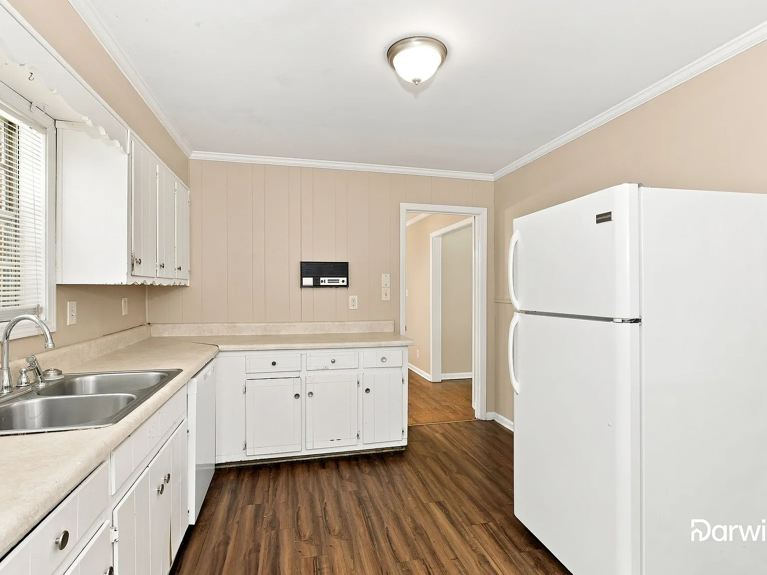 3 bed, 2.0 bath, 1216 sqft, $1,805 — Photo 2