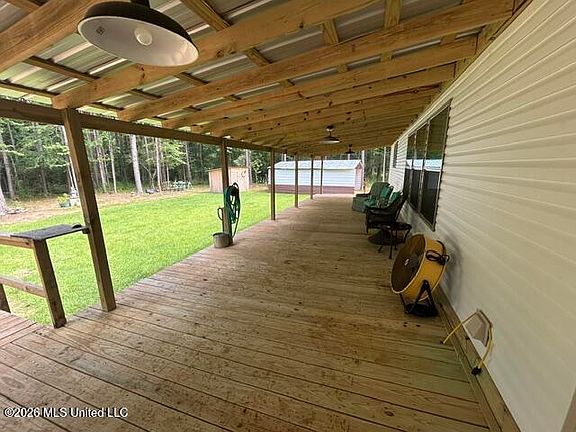 3rd image of 398 Wakefield Ln NW