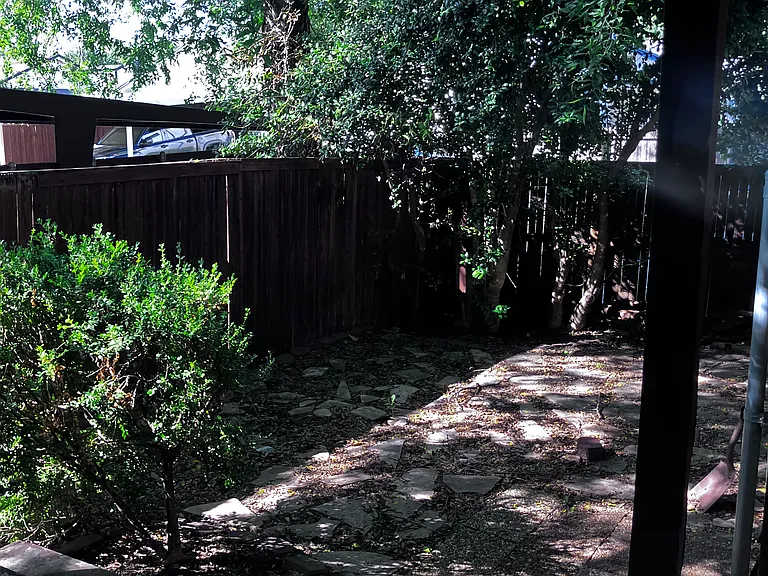 4818 Rollingwood Ct — Photo 14