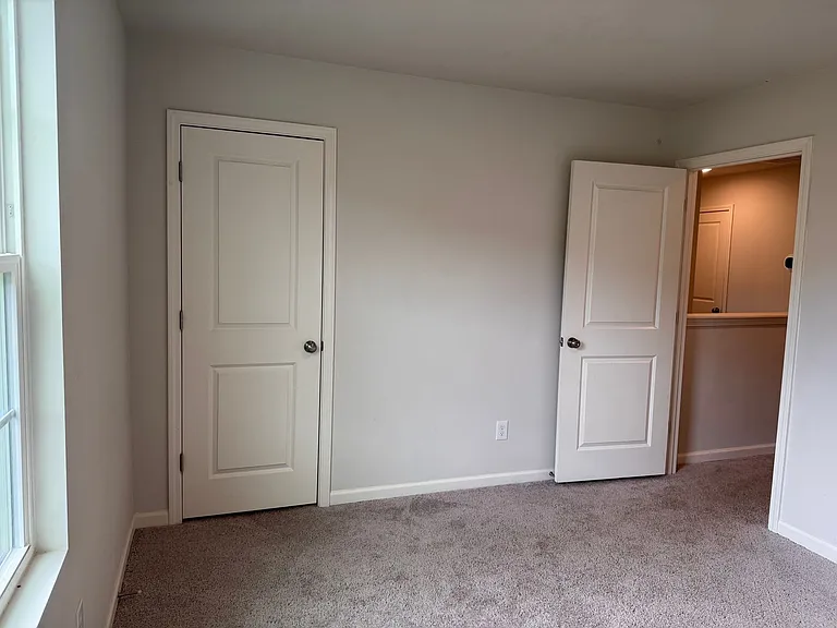 545 Spring St — Photo 18