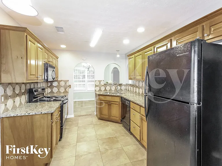 20 Lamar Ln — Photo 6