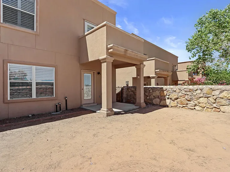 561 Green Village Ct #A — Photo 42