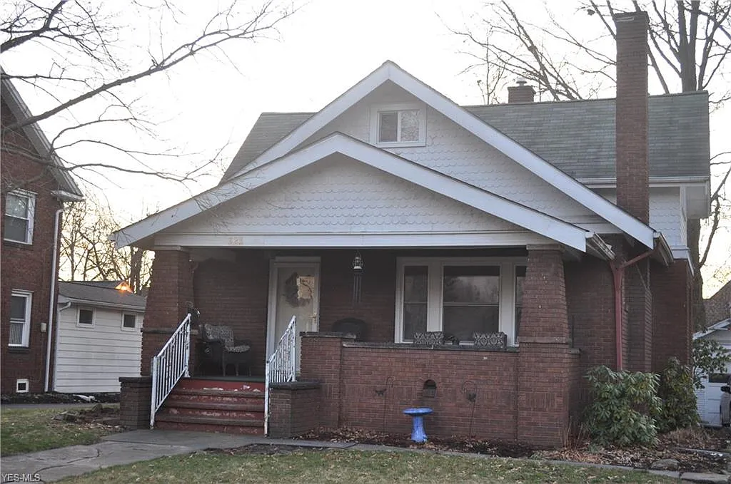 223 Fairmount Ave NE photo 1