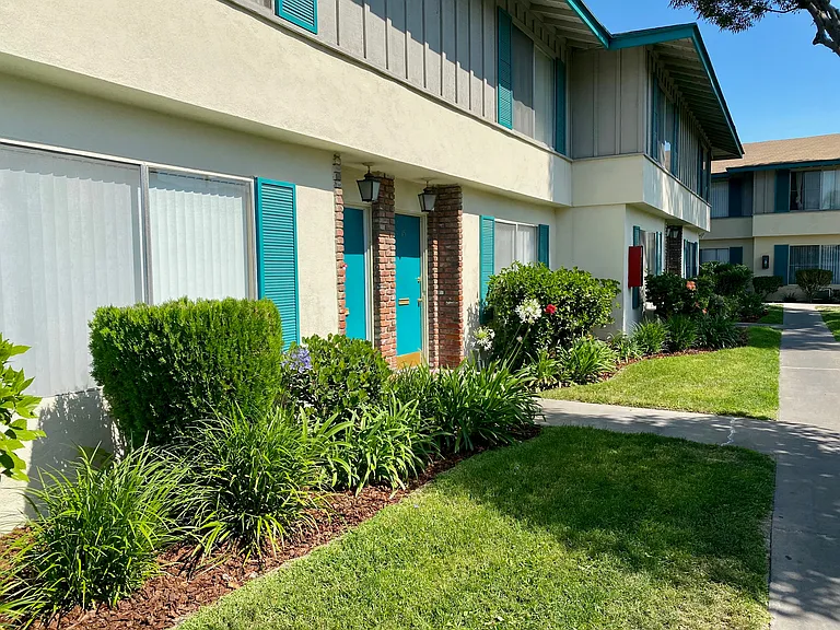 Lampson Park Homes — Photo 22