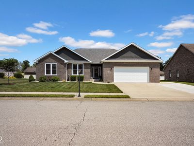 1989 Sophia Ln, Seymour, IN, 47274