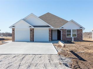 92 SE 451st Rd, Warrensburg, MO 64093