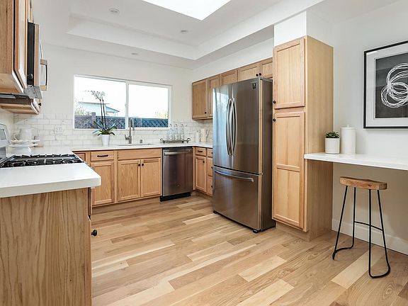 4th image of 143 Belmont Ave